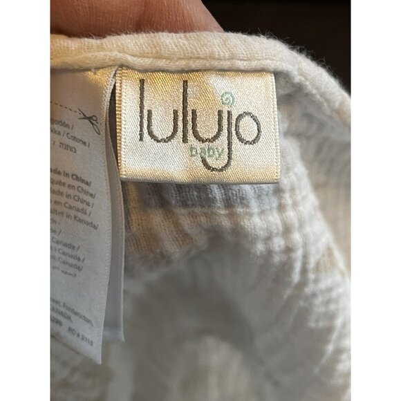 Lulujo Baby 100% Cotton Muslin Swaddle Blanket, 47 x 47-Inches, Little‎ Fawns - Picture 3 of 4